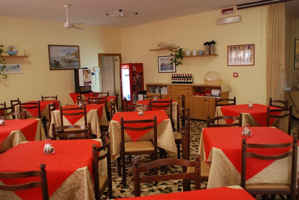 Hotel Zaghini ริมินี ภายนอก รูปภาพ