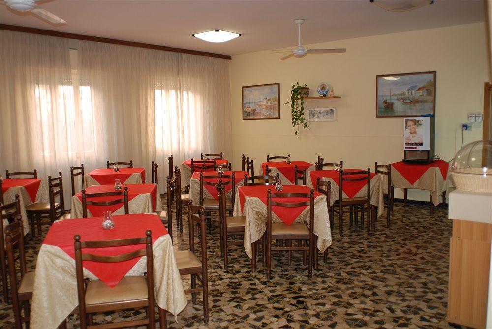 Hotel Zaghini ริมินี ภายนอก รูปภาพ