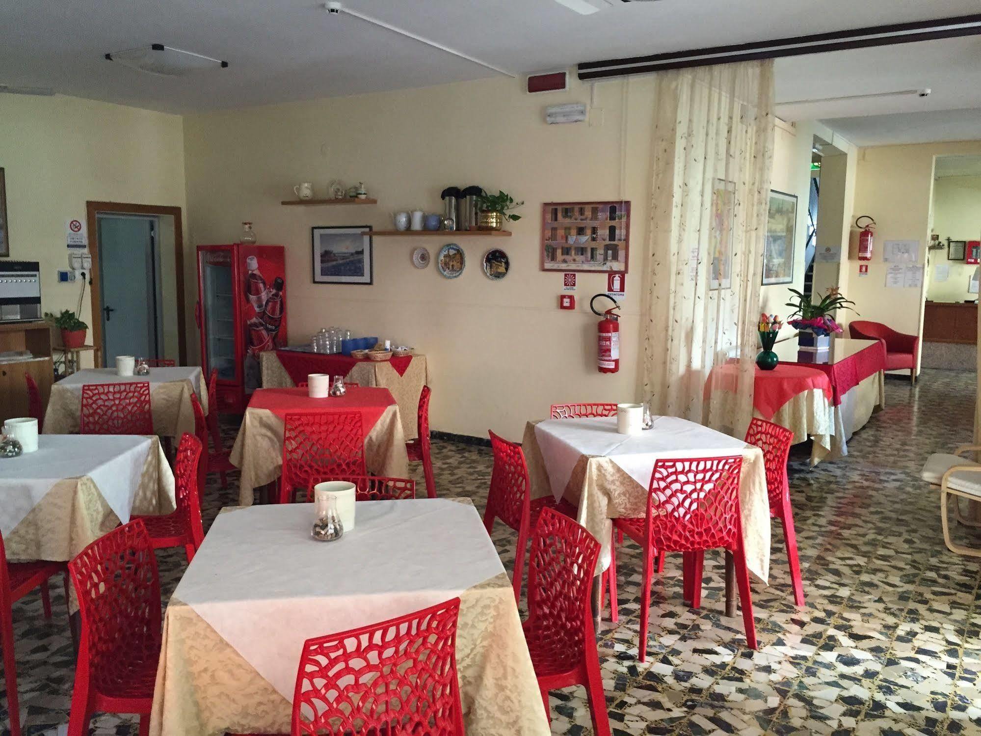 Hotel Zaghini ริมินี ภายนอก รูปภาพ