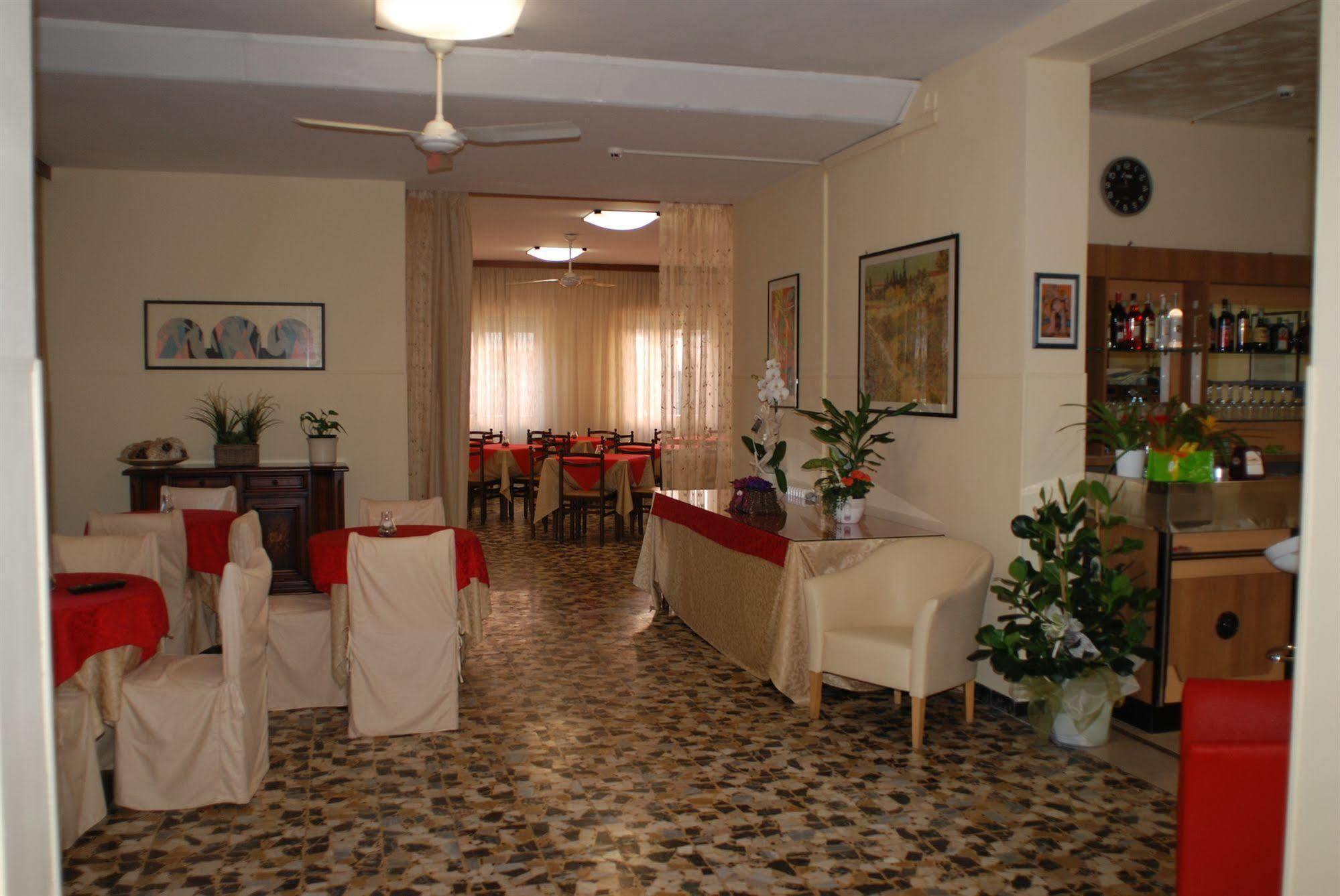 Hotel Zaghini ริมินี ภายนอก รูปภาพ